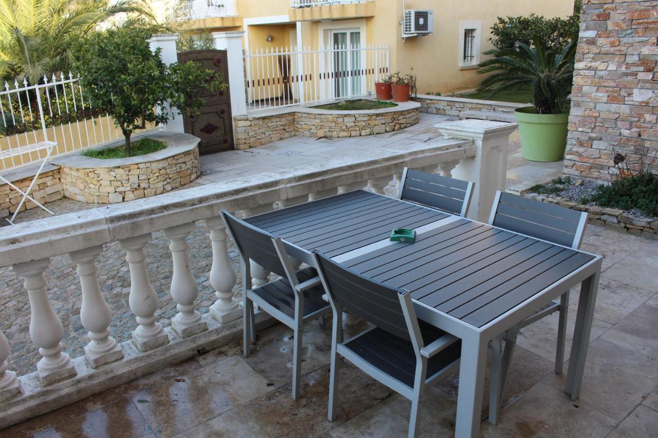 Residence Les Jardins De Lea La Seyne-sur-Mer Bagian luar foto