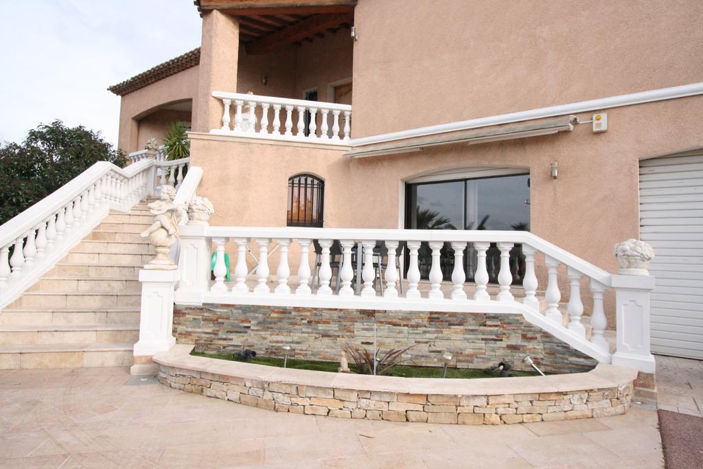 Residence Les Jardins De Lea La Seyne-sur-Mer Bagian luar foto